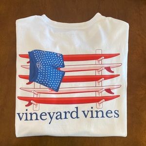 Men’s Vineyard Vines White t-shirt size S, perfect condition. Non-smoking home.